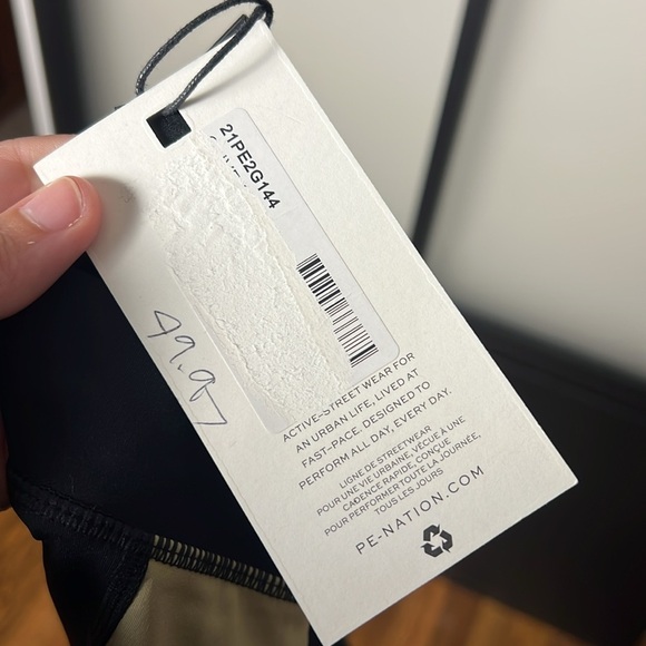 NWT P.E. Nation DOUBLE TEAM LEGGING - OLIVE Size XS - Picture 4 of 8